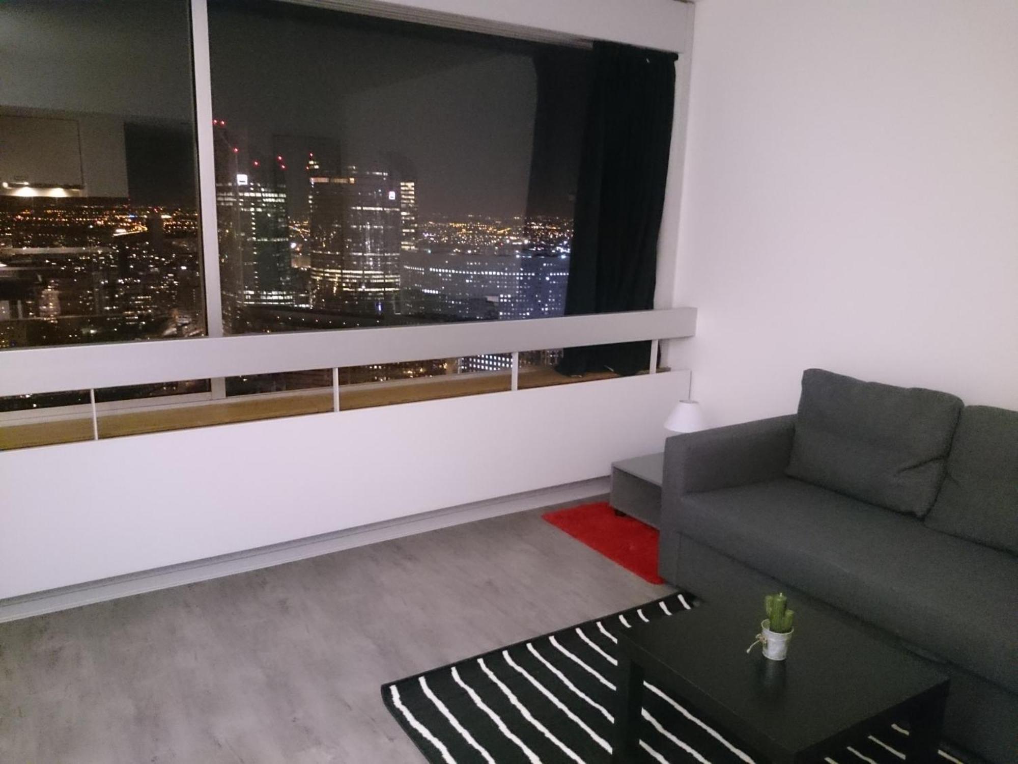 Appartement La Defense Grand Moderne Vue Panoramique Puteaux